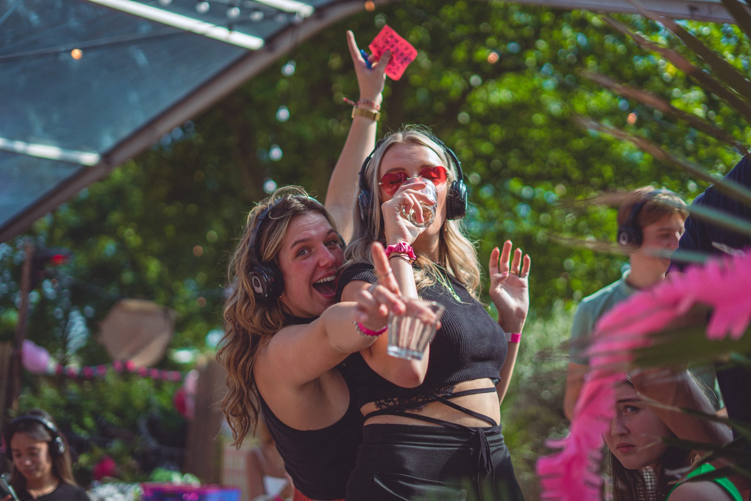 Silent Disco tijdens feest overdag